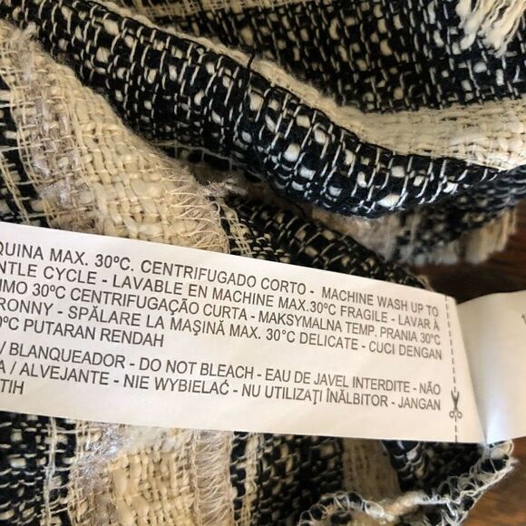 Zara
Basic Cream and Black Tweed Fringed Shift Dress - Picture 10 of 14